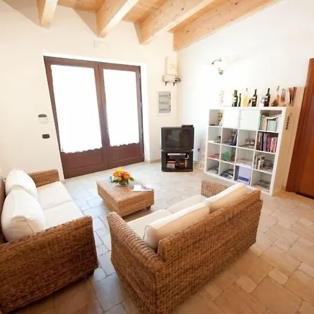 Casa di campagna Masseria La Gravina Palagianello